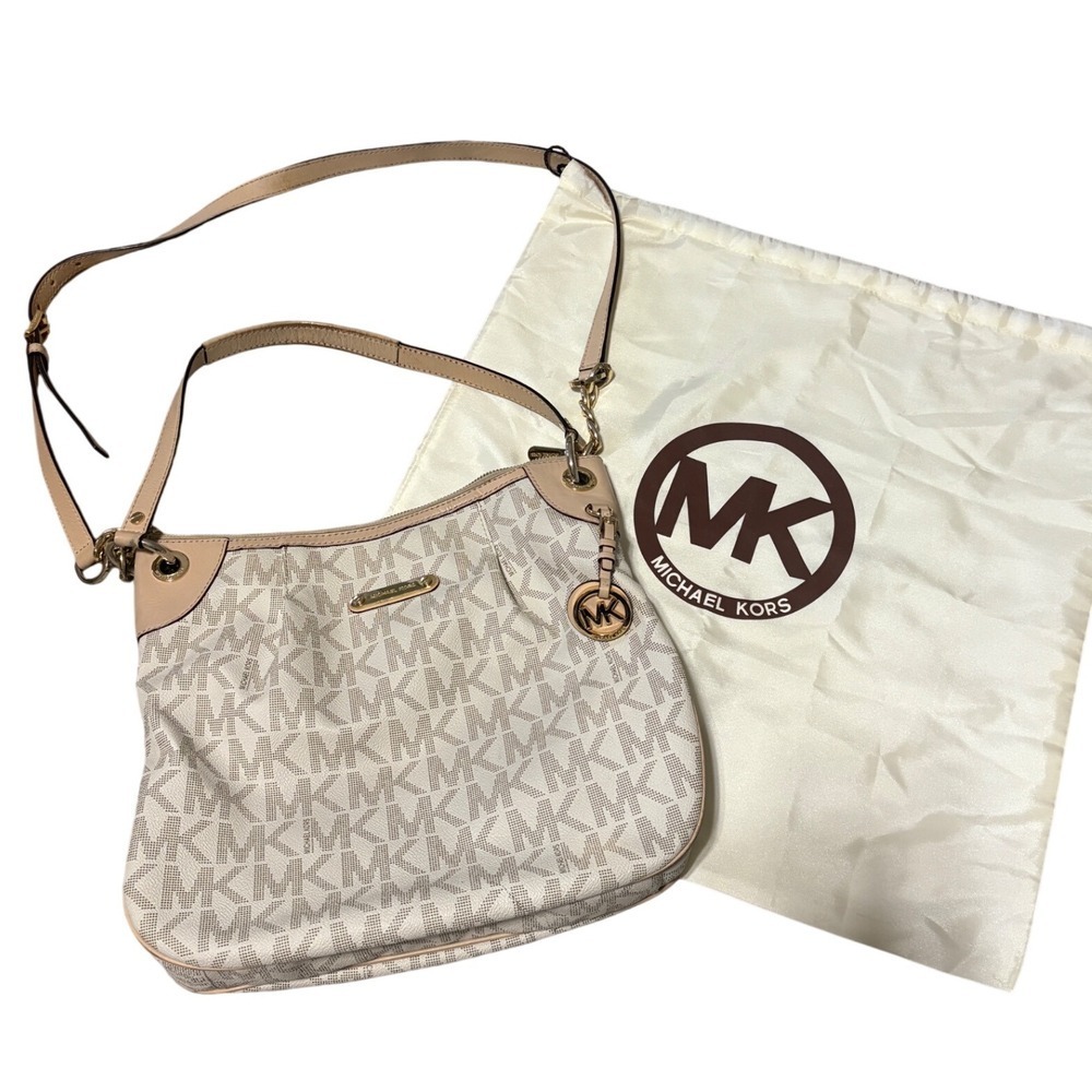 Michael Kors Signature Jet Set Monogram Shoulder Crossbody Bag Vanilla